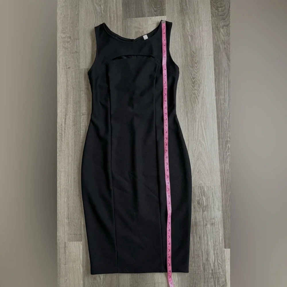 Black Bodycon Cutout Sleeveless Knee Length Dress by Lovely Day Sexy Size Med - Picture 7 of 9